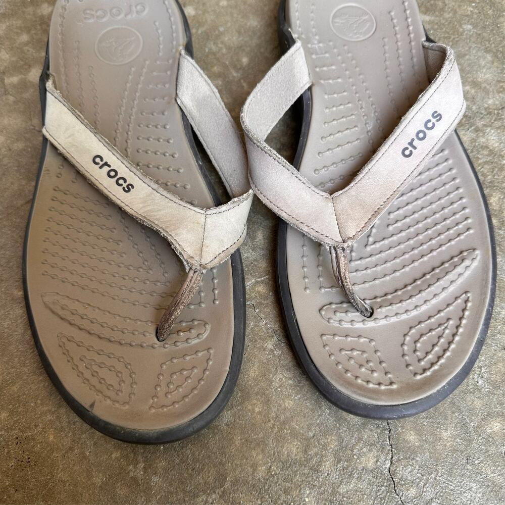 Crocs Capri V Sporty Thong Flip Flop Sandals Shoes Women’s Size 8 Leather Beige - Picture 5 of 5